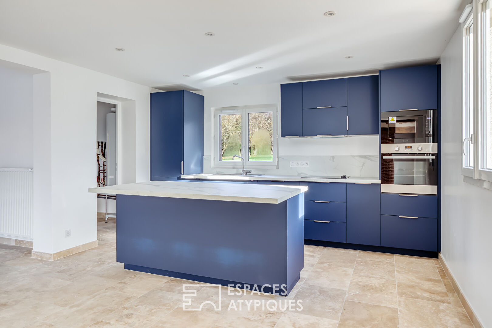 Renovated Norman house in a 2 hectare park