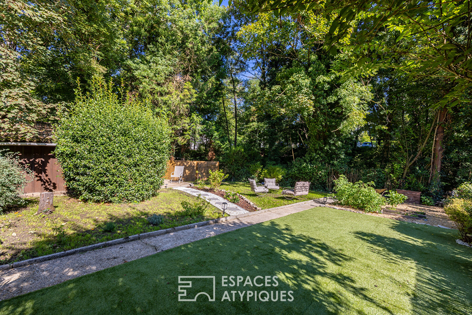 Appartement de charme avec jardin déporté