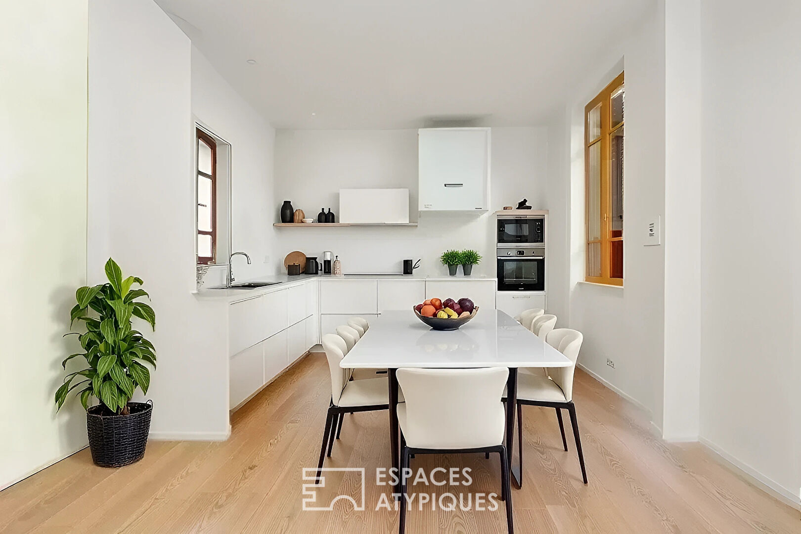 Maison de ville à rénover aux pieds de la Cathédrale