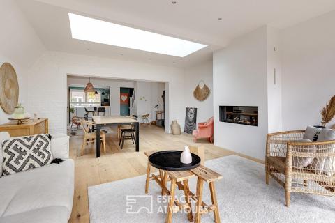 Semi-detached house a stone’s throw from the town