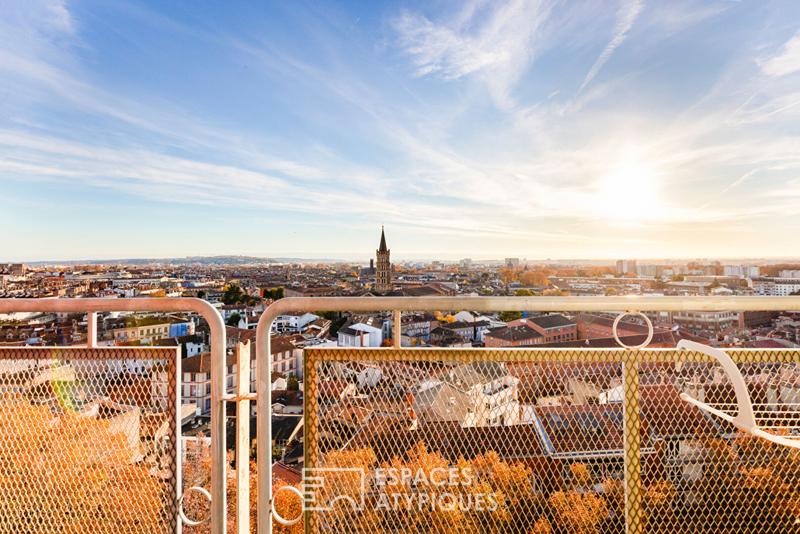 Architect’s studio converted into an apartment with 360° views of Toulouse
