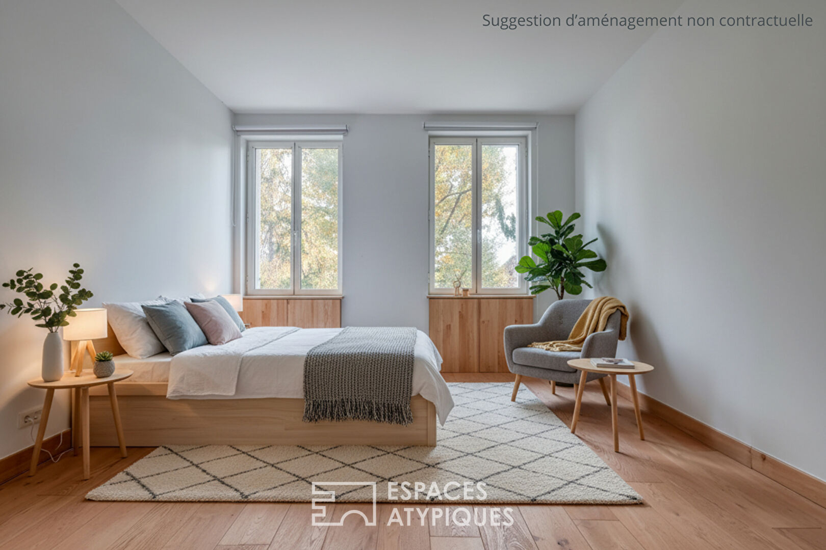 Maison rénovée avec piscine à proximité des commerces et de la gare.