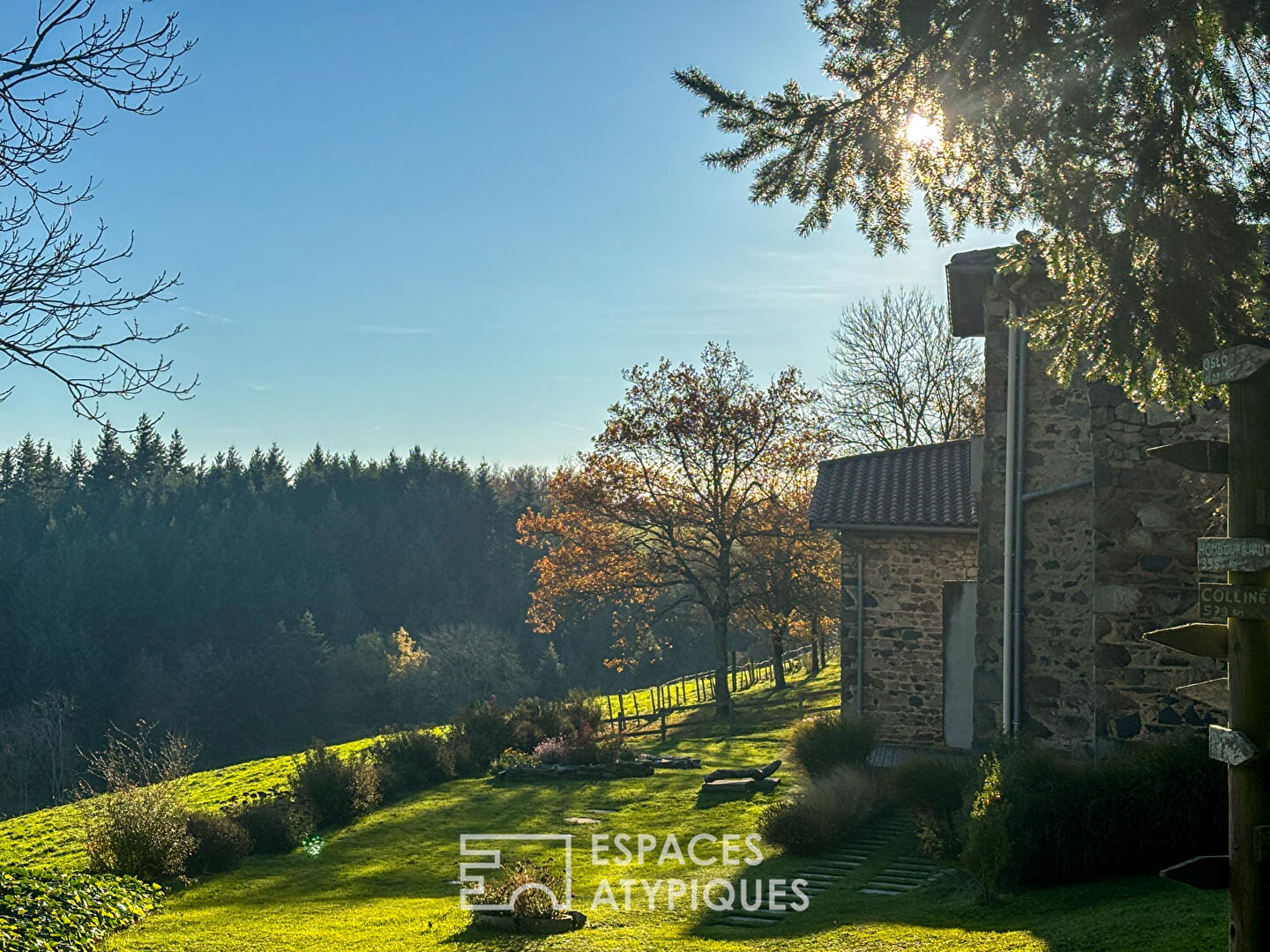 Architect-renovated building in a quiet location with unobstructed views