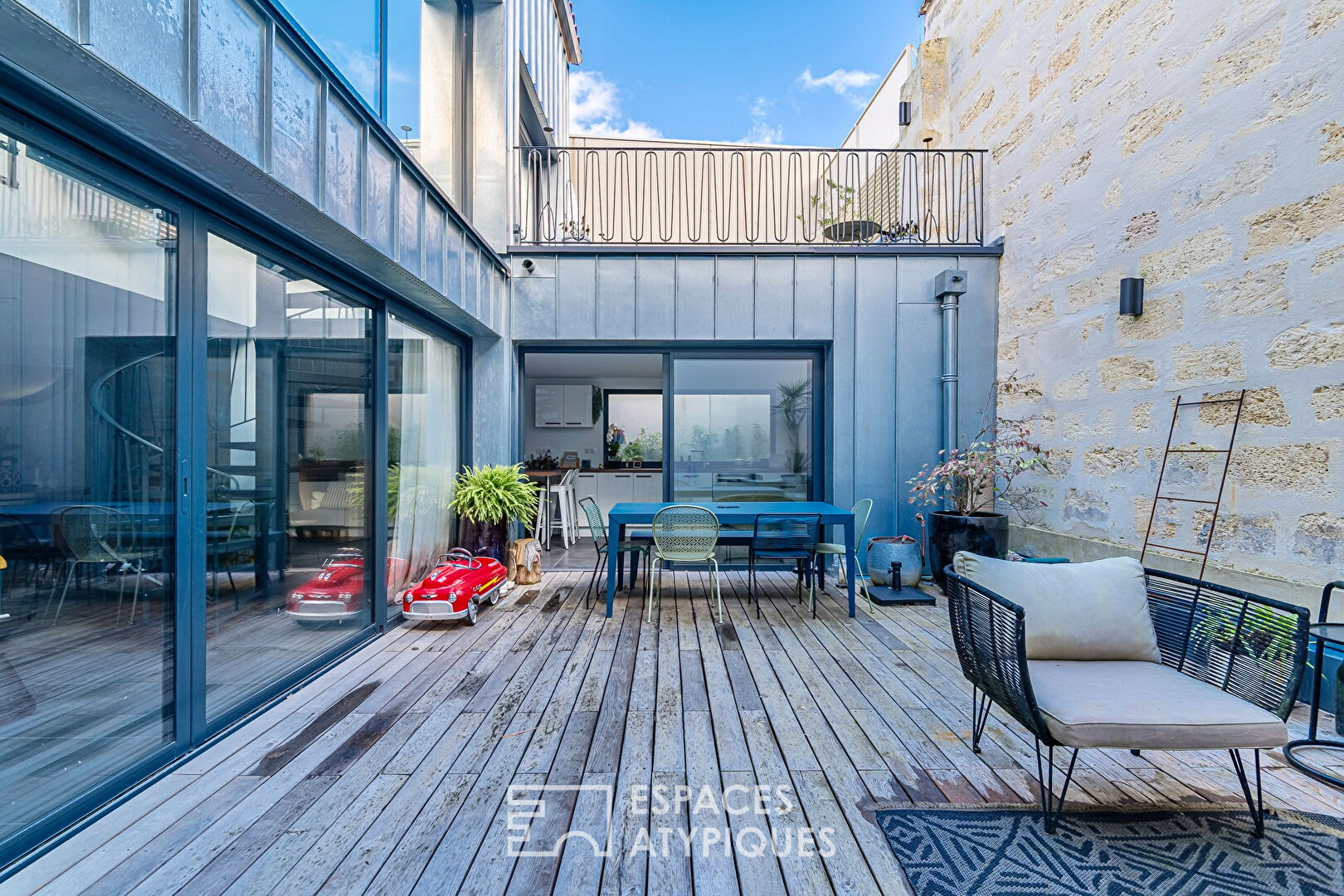 Loft familial avec double terrasse aux Chartrons