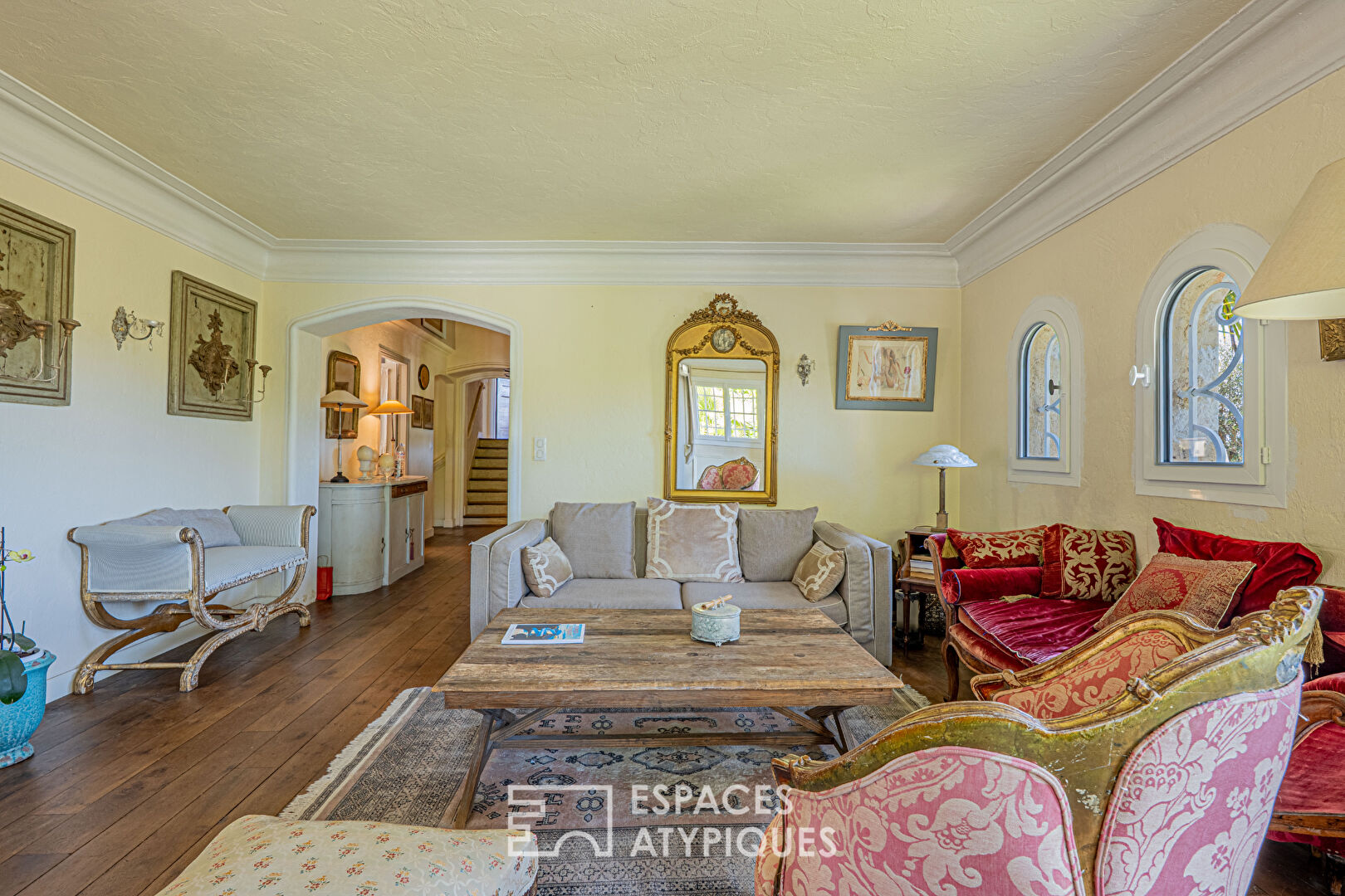 Maison d&rsquo;architecte pleine de charme – LE ROURET