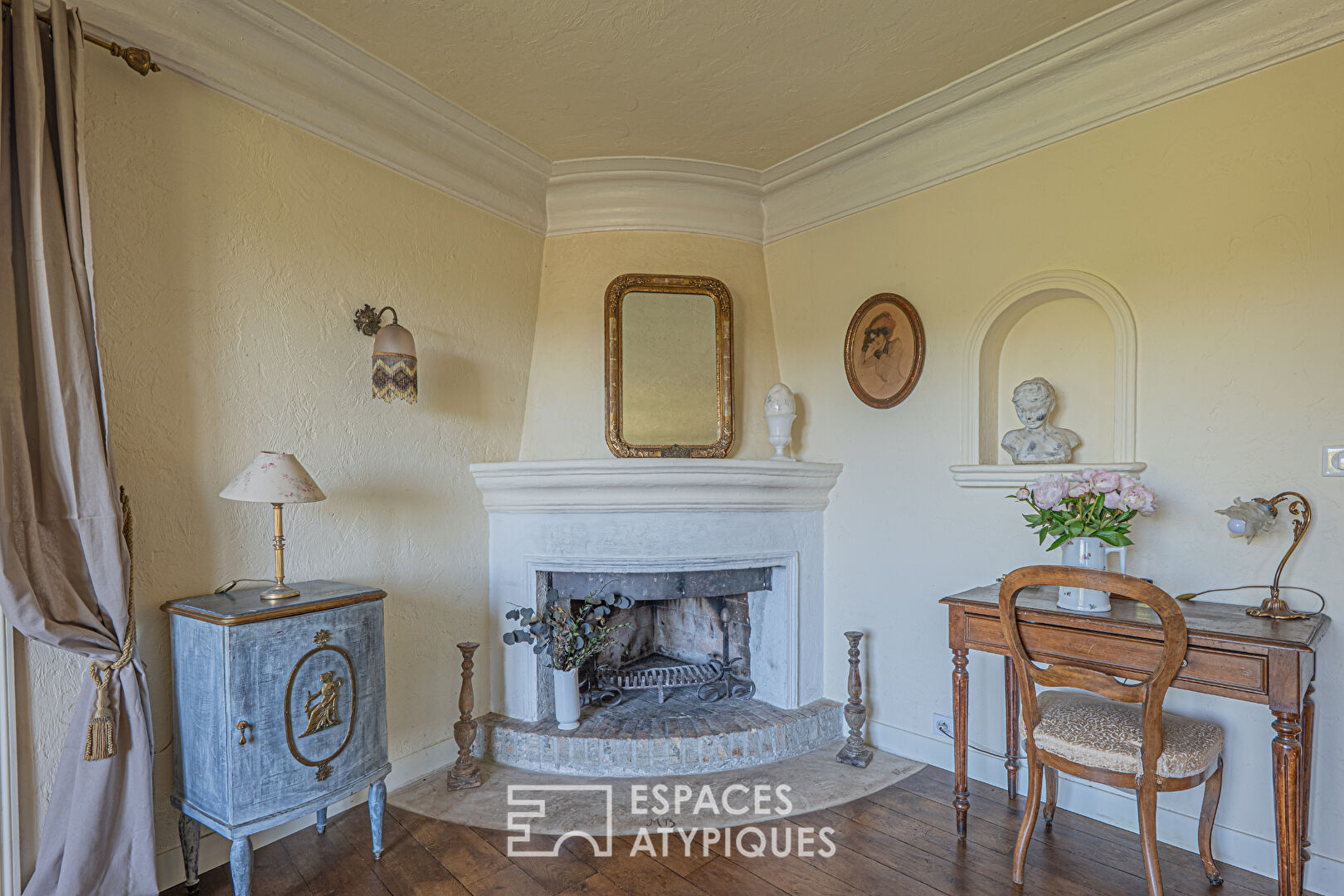 Maison d&rsquo;architecte pleine de charme – LE ROURET