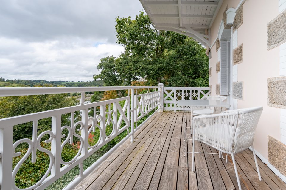 Balcon avec vue Demeure Art nouveau en baie de Morlaix 