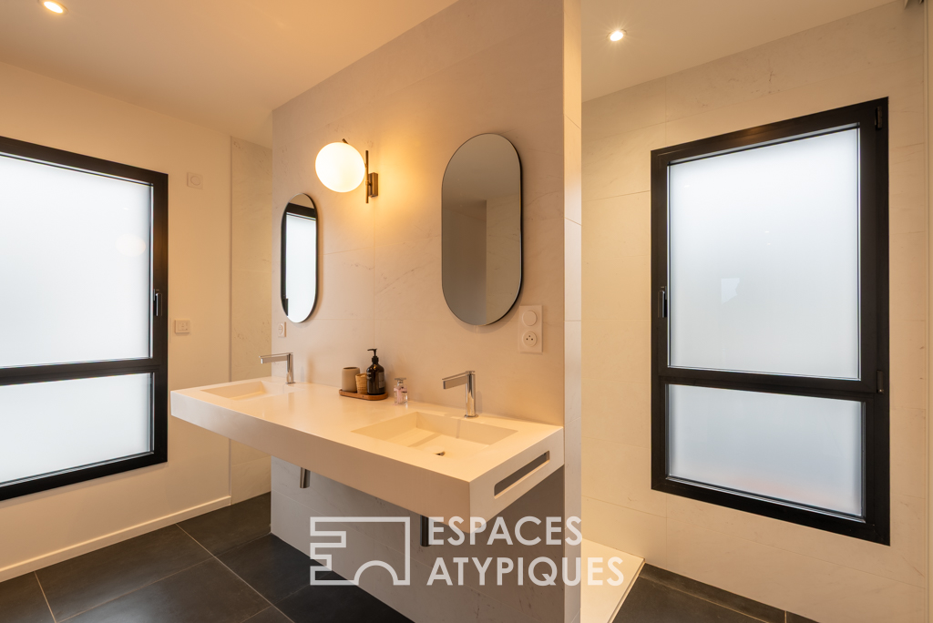 Maison d’architecte esprit Loft et sa piscine, au coeur de Cesson-Sévigné