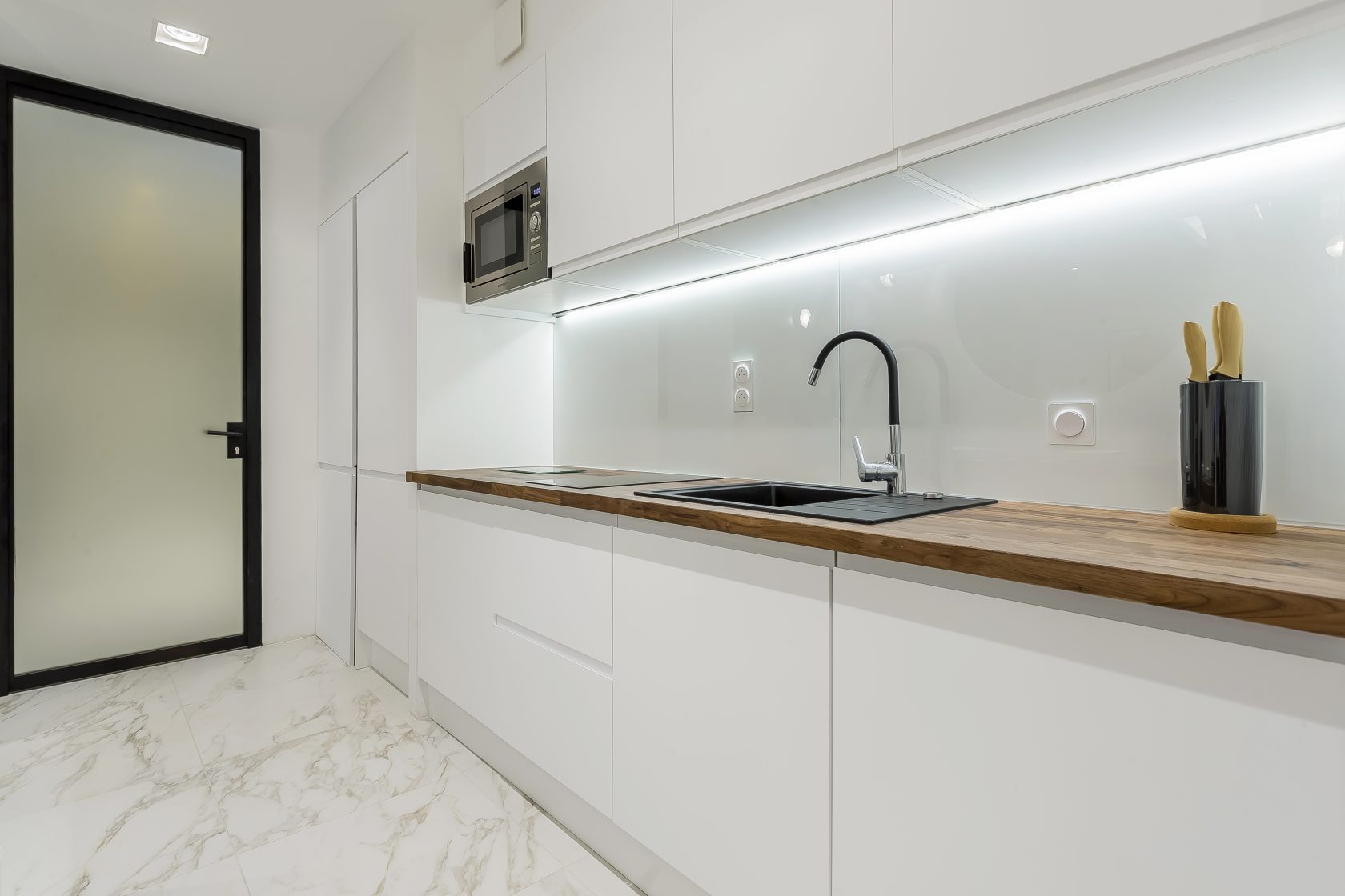 Grand studio meublé sur les quais du Rhône