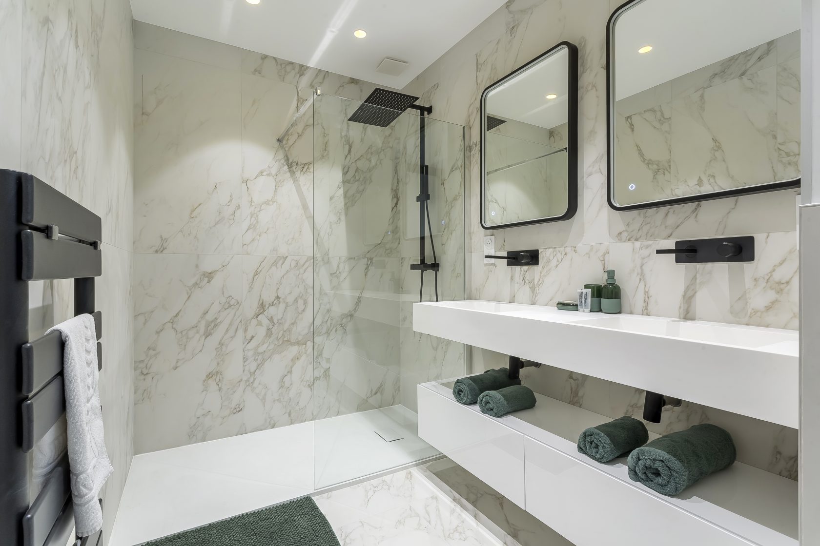 Grand studio meublé sur les quais du Rhône