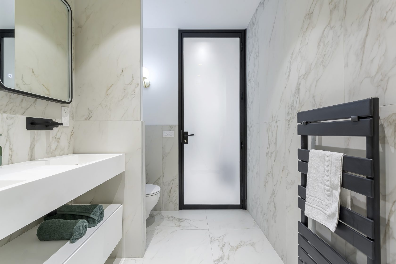 Grand studio meublé sur les quais du Rhône