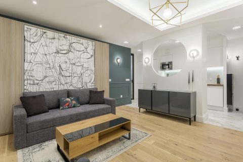 Grand studio meublé sur les quais du Rhône