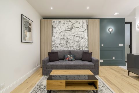 Grand studio meublé sur les quais du Rhône