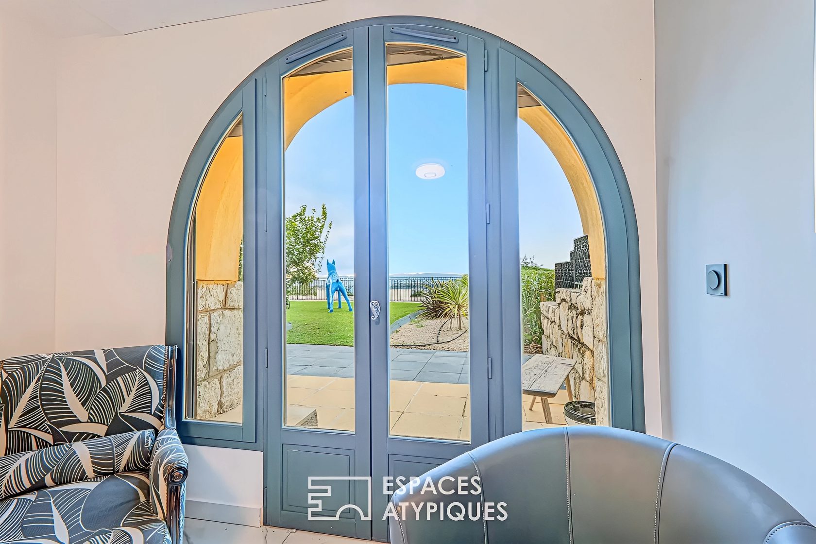 Fabron – Bien d&rsquo;exception en rez-de-jardin avec vue panoramique mer