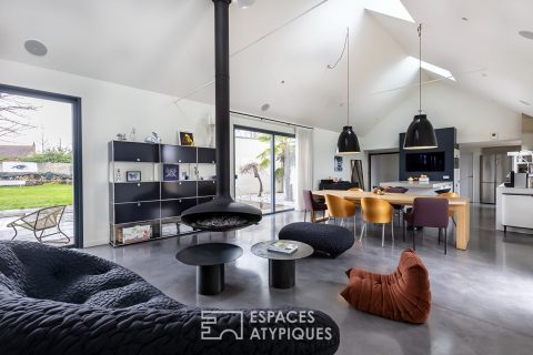 Maison d’architecte contemporaine avec parc et piscine