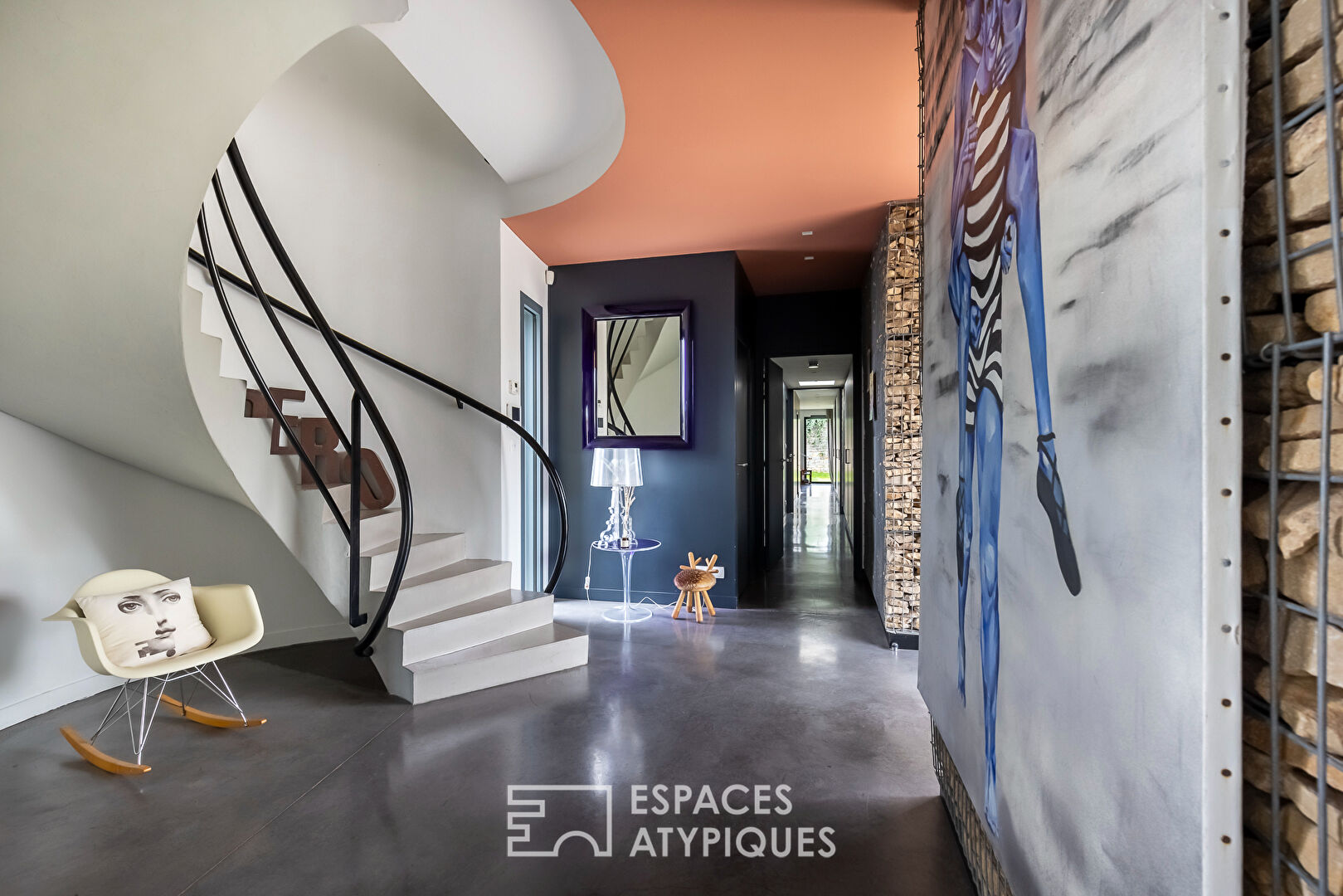 Maison d&rsquo;architecte contemporaine avec parc et piscine