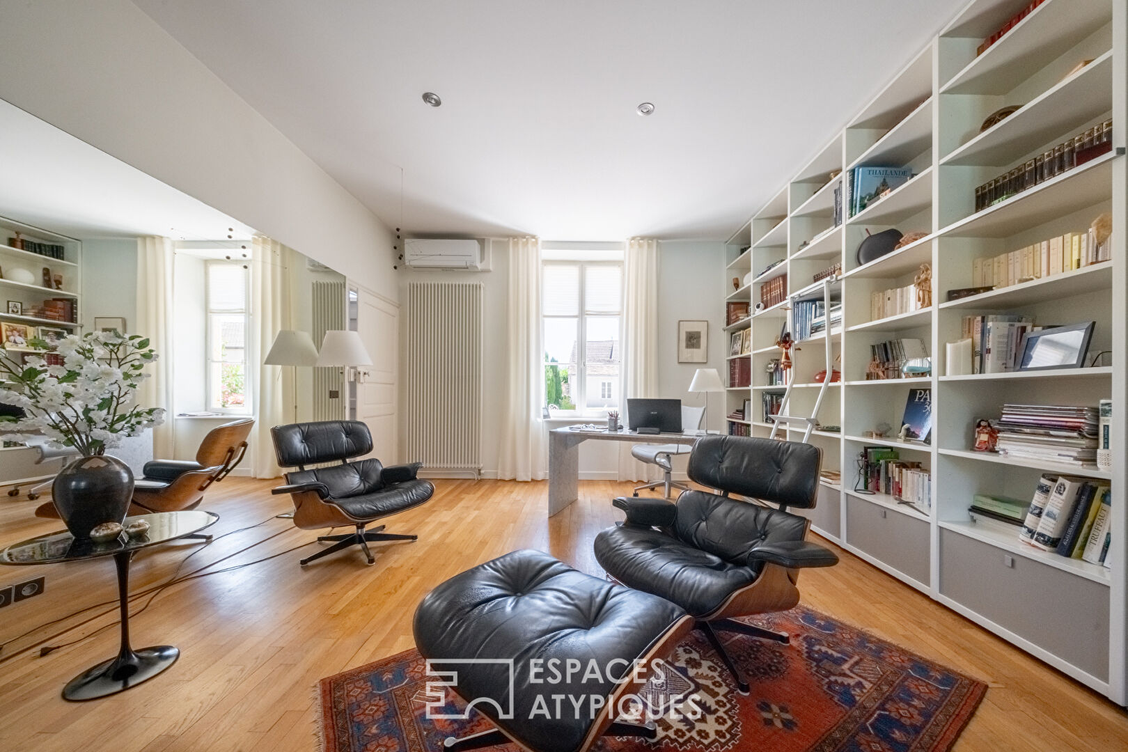 Charming Bourgeois House with Park near Chalon-sur-Saône