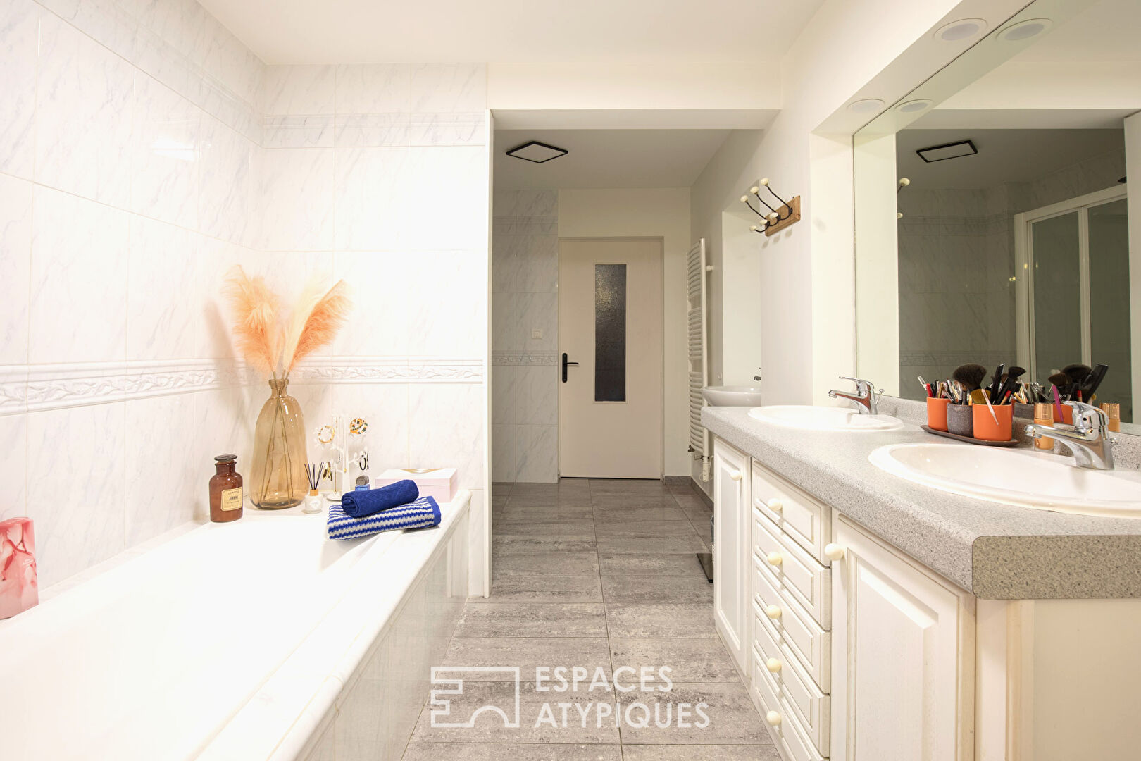 Maison toulousaine rénovée et son pigeonnier avec jardin