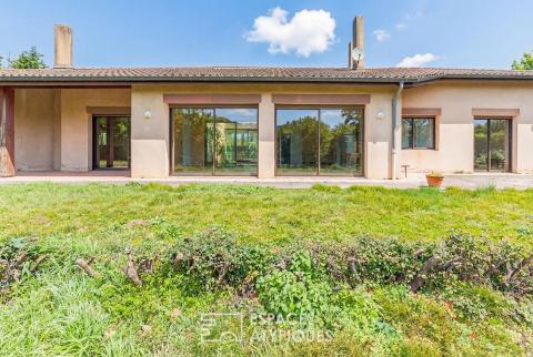 Architect-designed villa with contemporary design and landscaped grounds