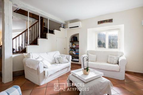 Stone house with breathtaking views of the Black Mountain