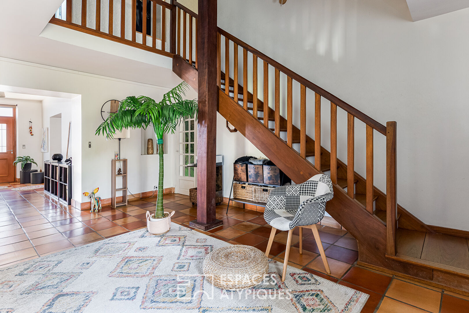 House inspired by the Lauragais region, located in the hills above Lapeyrouse-Fossat