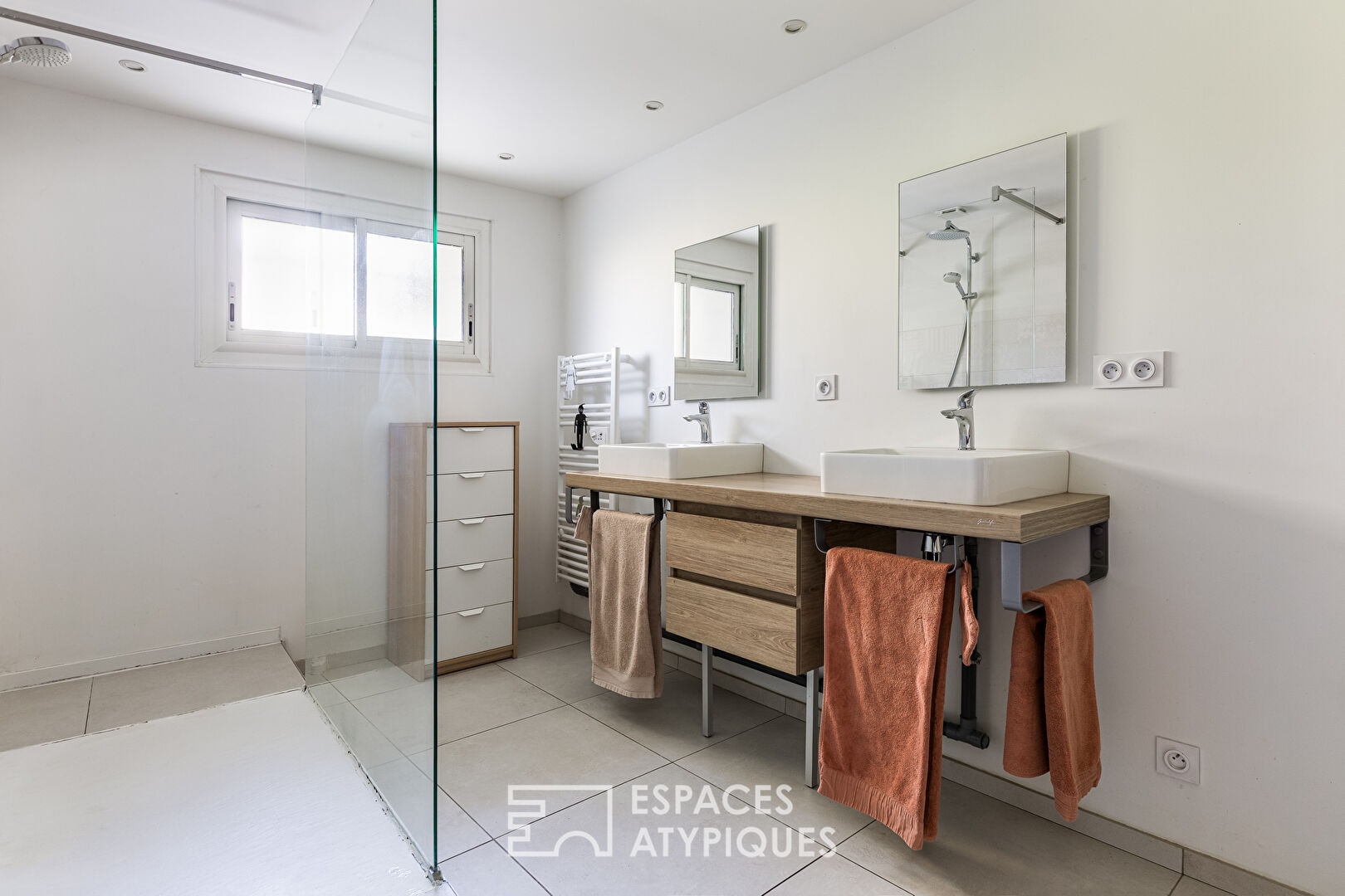 House inspired by the Lauragais region, located in the hills above Lapeyrouse-Fossat