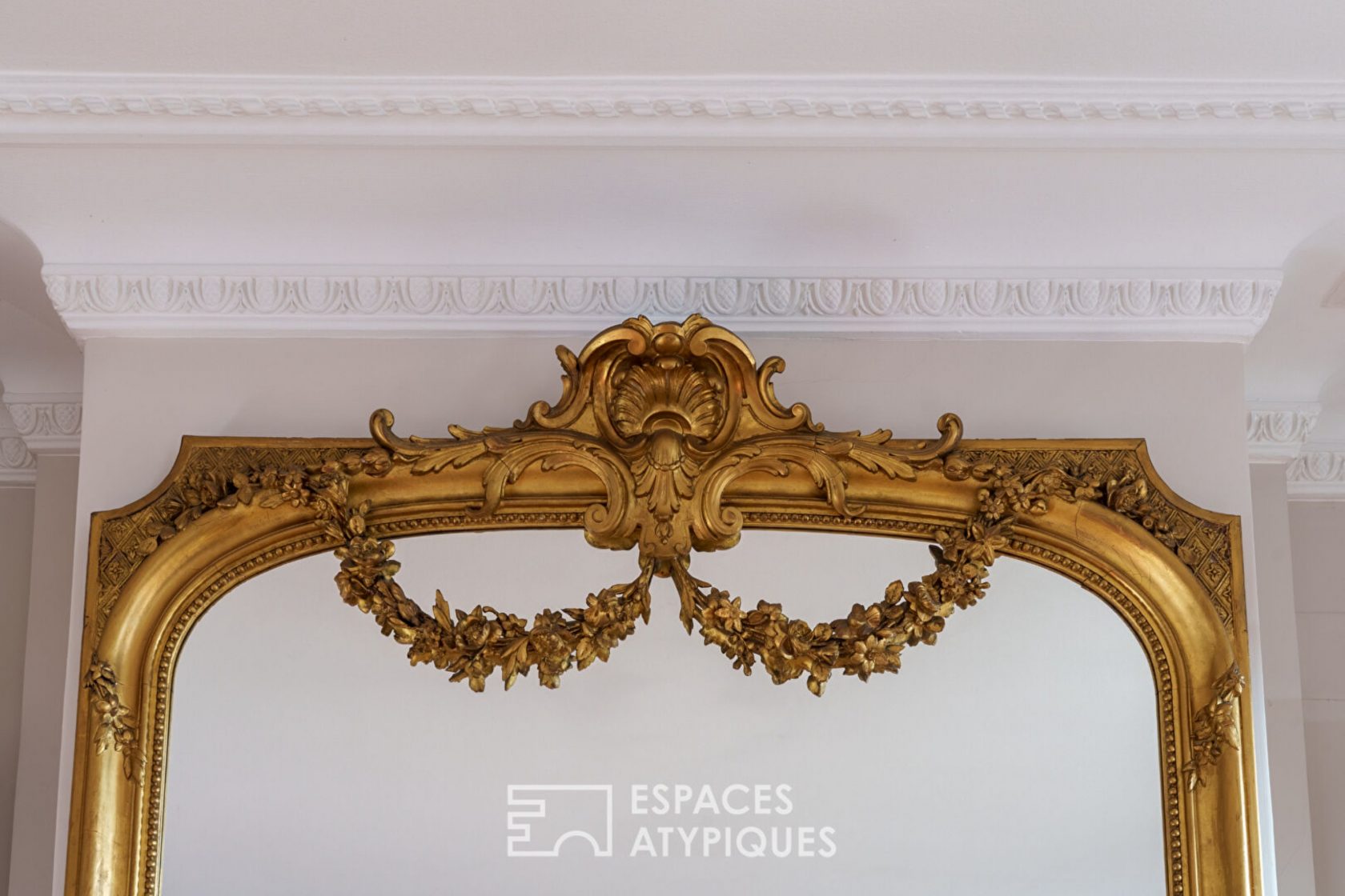 Bourgeois apartment with breathtaking views, just a stone’s throw from Place Stanislas