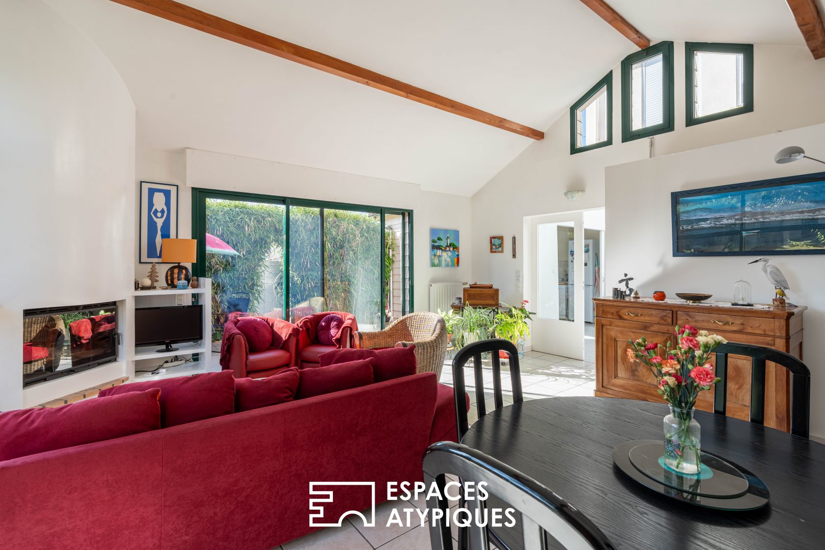 Basse-Indre : Charmante maison des années 30 au séjour cathédrale et joli jardin