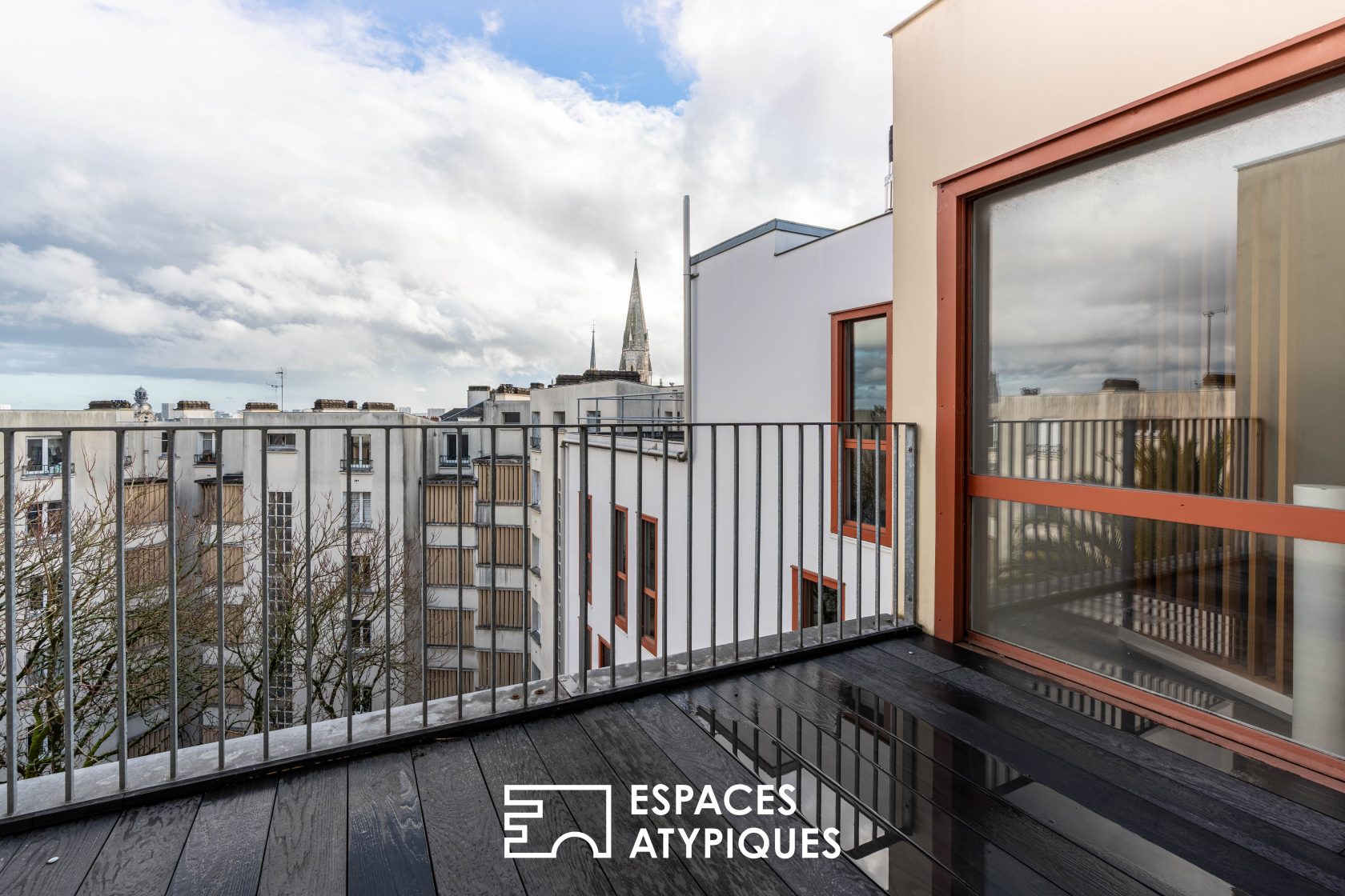 138 m² de volumes et lumière dans un duplex d&rsquo;exception – Place de Bretagne