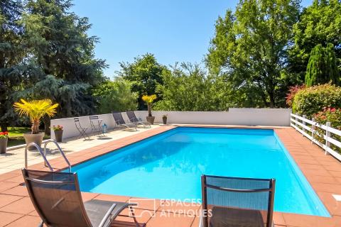 A bright, quiet family home with a large wooded park? Aizenay