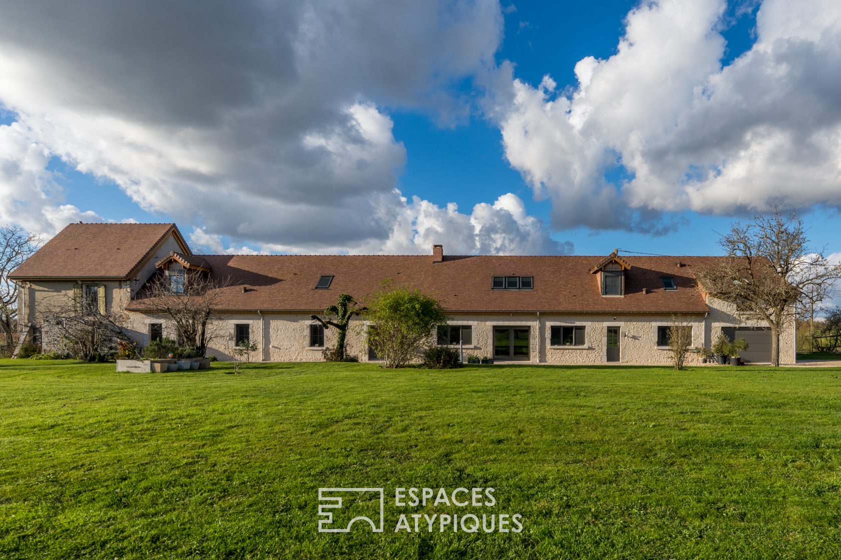 Maison vigneronne rénovée en coeur de campagne