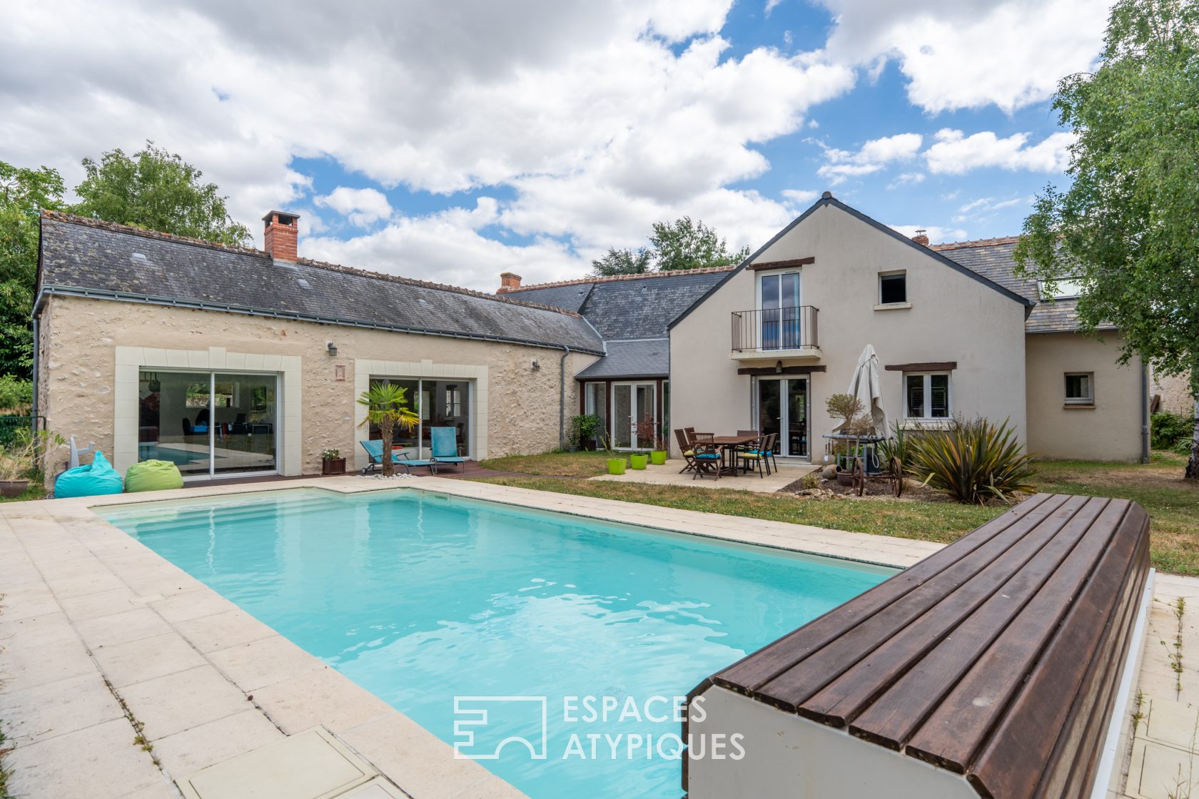 Beautiful longère nestled in the heart of a peaceful hamlet