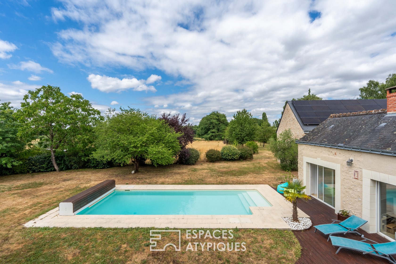 Belle longère nichée au coeur d&rsquo;un hameau paisible