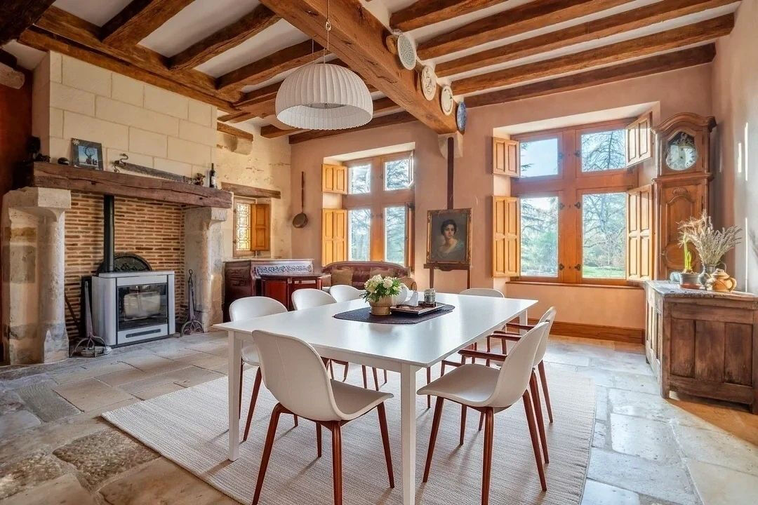 Ancienne commanderie du XVème siècle et son parc avec étang