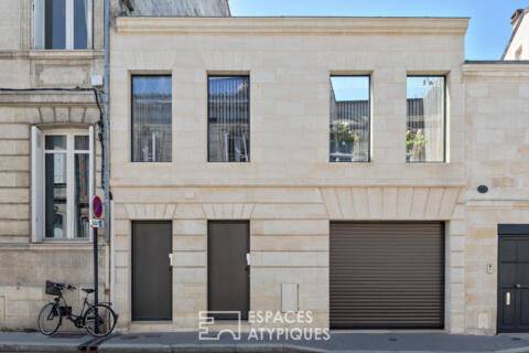 Architect-designed house in the Sabotière district with exteriors and garage