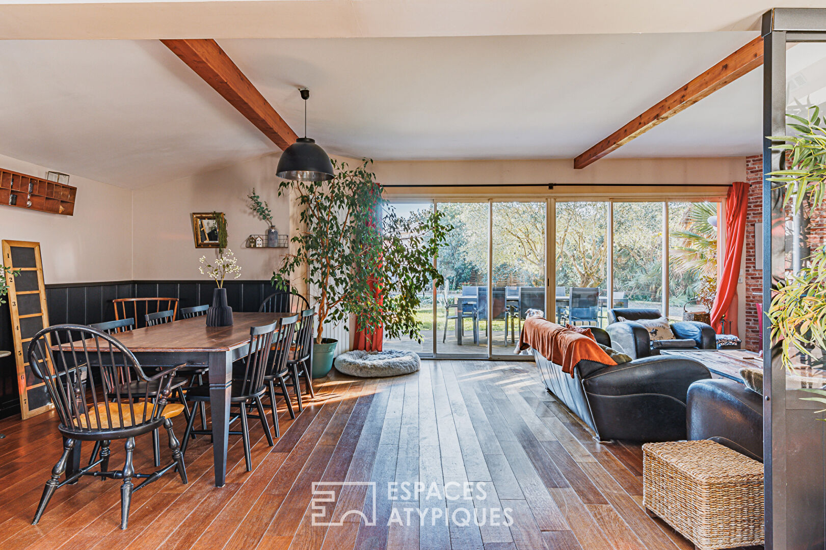 Maison familiale avec piscine à l&rsquo;Aiguillon