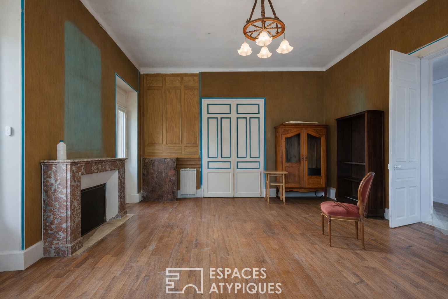 Character house to renovate with reception potential in the Baronnies