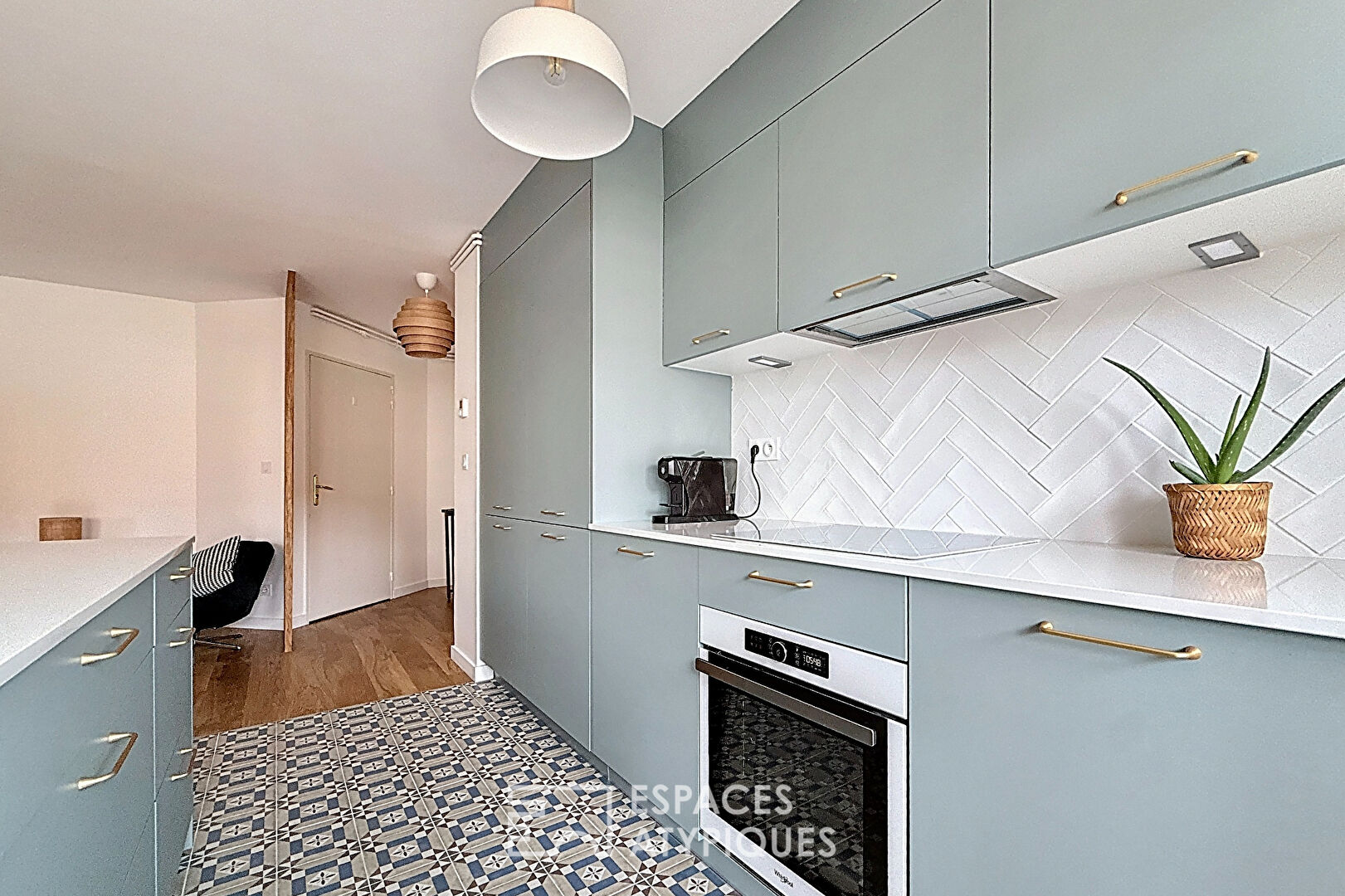 Renovated apartment with a wraparound balcony