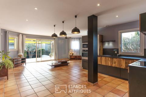 ADRESSE RECHERCHÉE, MAISON RARE, OPPORTUNITÉ UNIQUE À MONTÉLIMAR
