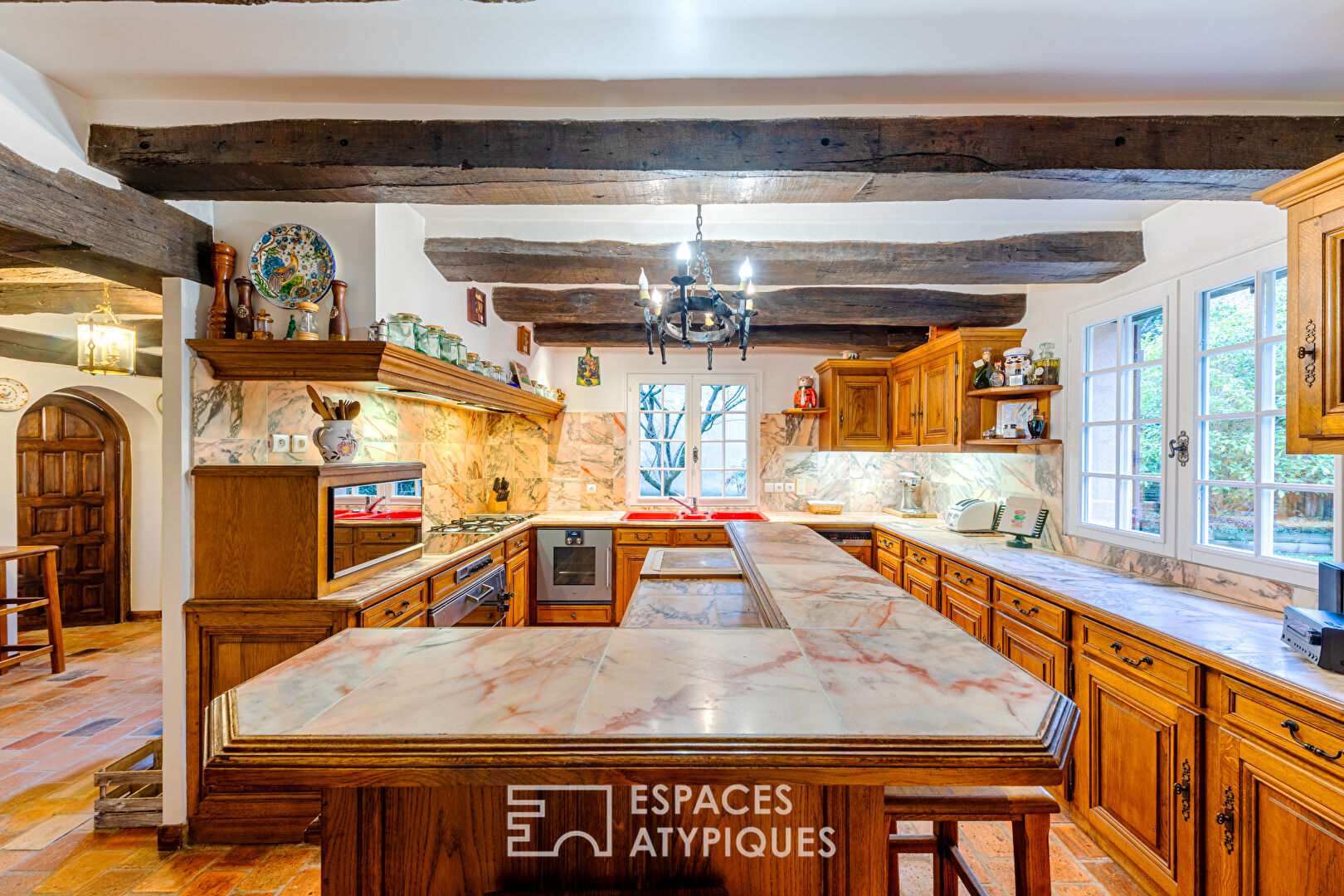 Timeless elegance! Signature residence with majestic proportions in the hills above Cormeilles-en-Parisis