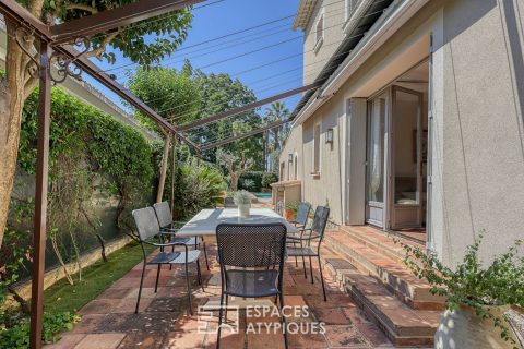 Bastide close to shops and its superb swimming pool