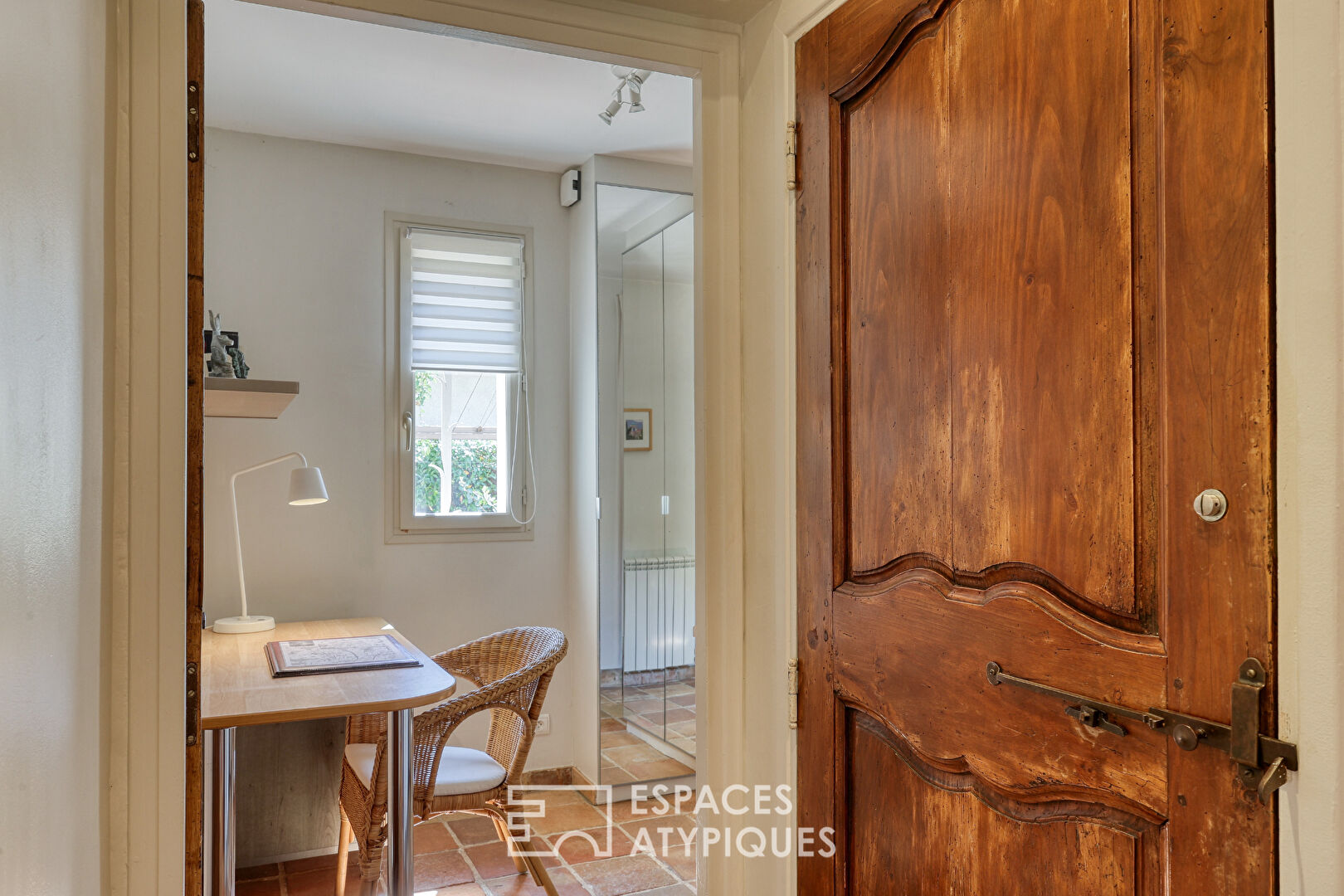 Bastide close to shops and its superb swimming pool