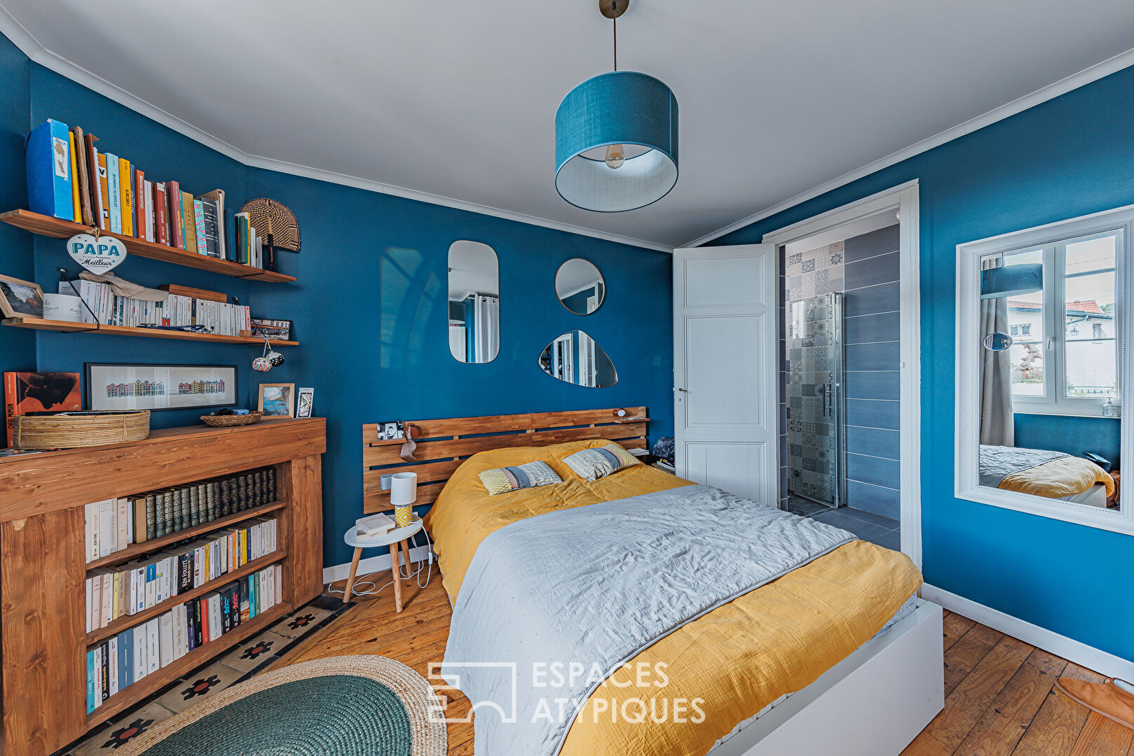 Parenthèse arcachonnaise entre plage et commerces