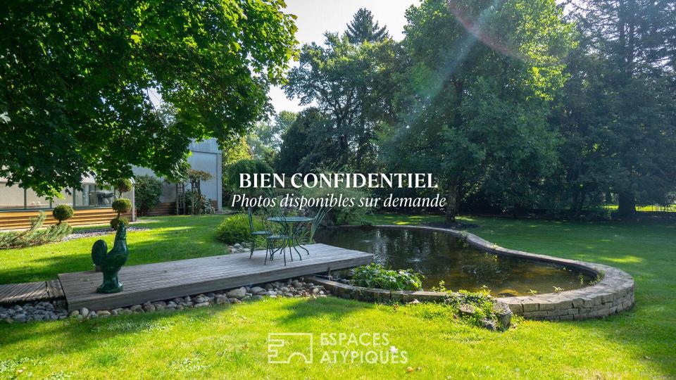 Domaine confidentiel avec parc, piscine et accès rivière