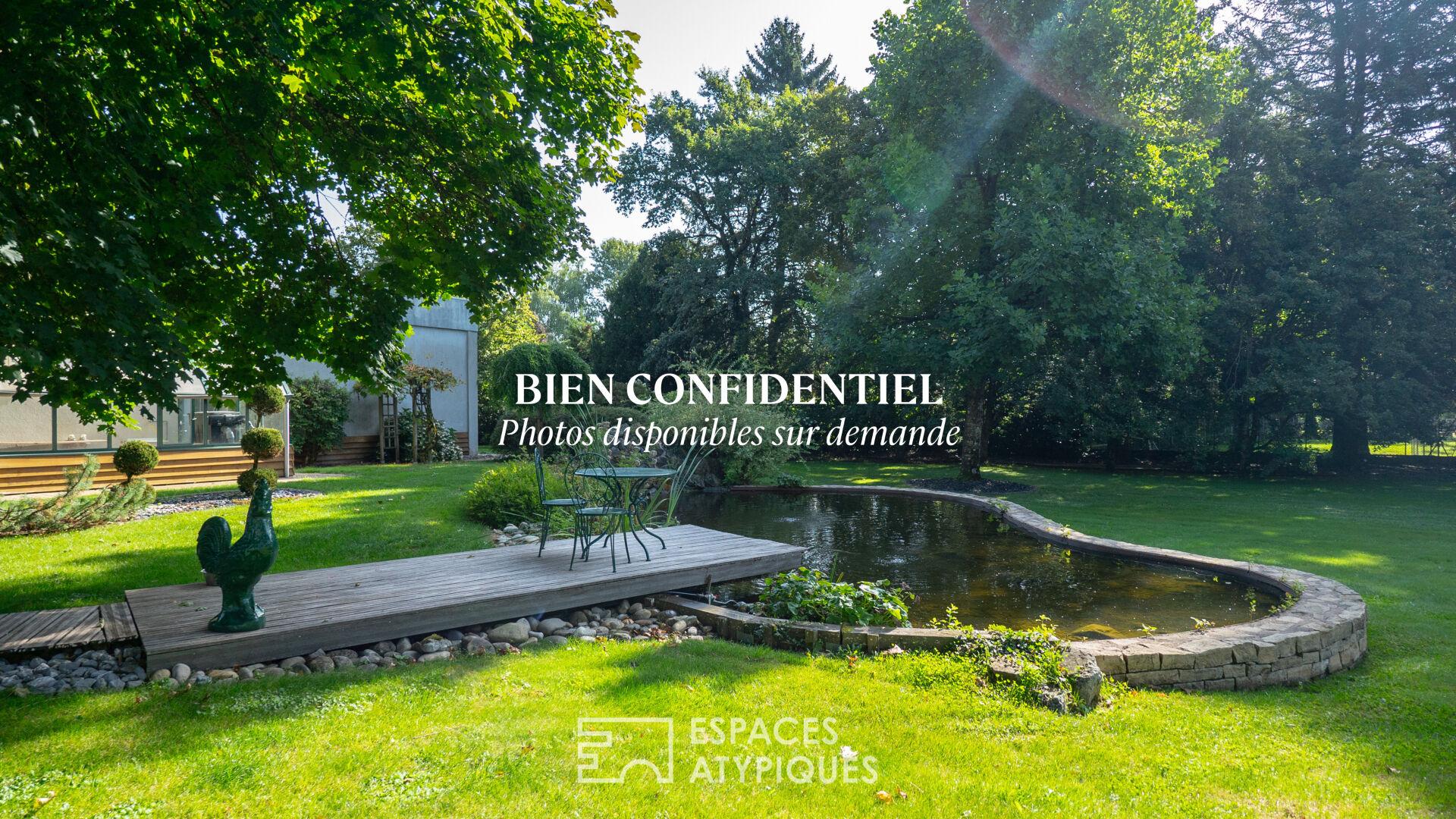 Domaine confidentiel avec parc, piscine et accès rivière