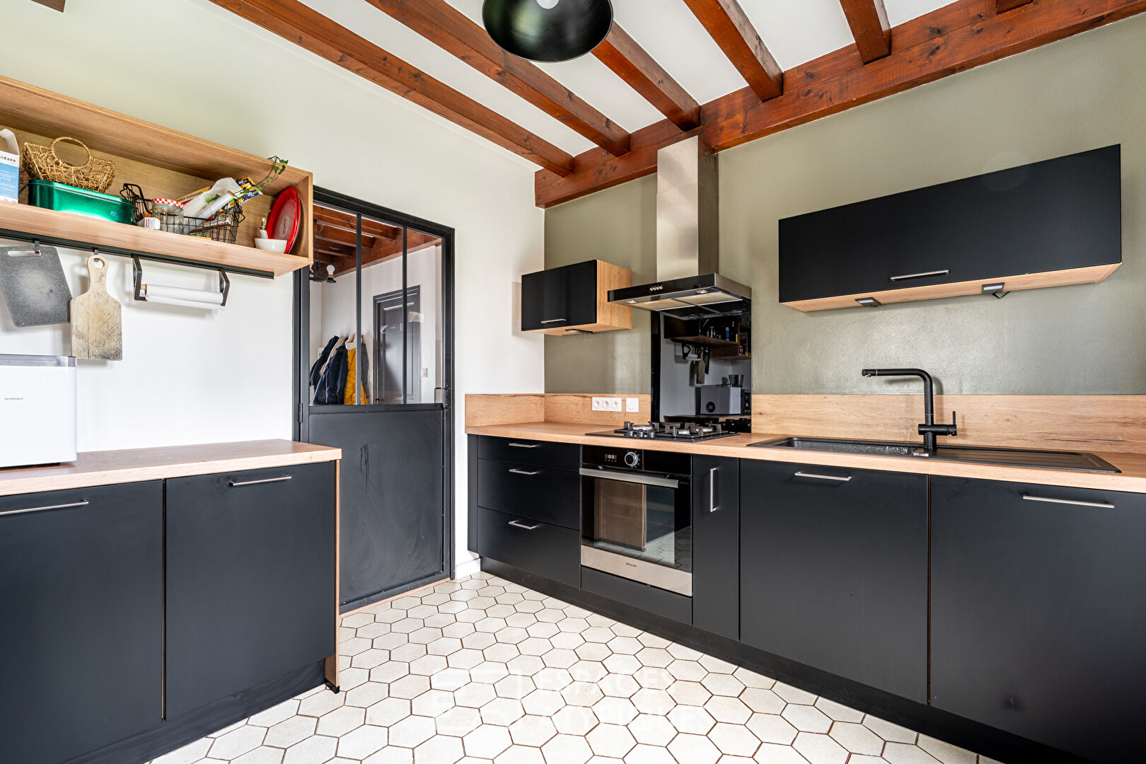 Maison rénovée avec jardin au calme