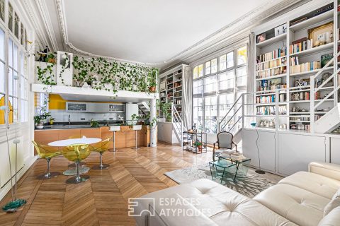 Loft-style crossing apartment with balcony – Place Loulou Gasté