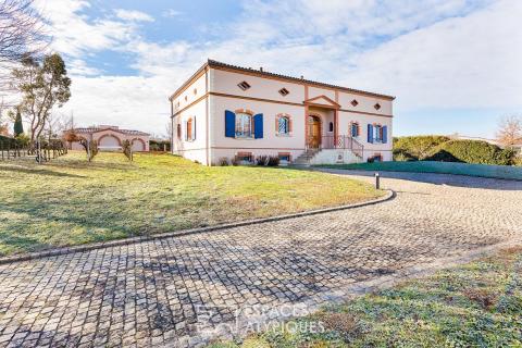 Architect-designed house and swimming pool in Préserville