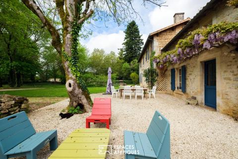 Élégante maison charentaise et ses dépendances