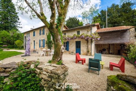 Élégante maison charentaise et ses dépendances